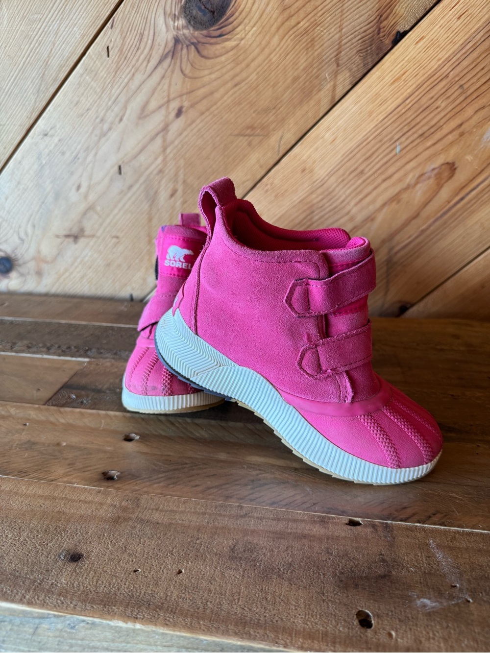 Sorel Kids Hot Pink Suede Hook-and-Loop Winter Boot